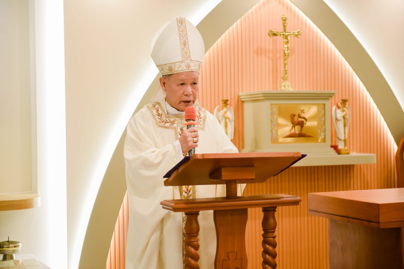 St. Michael Center for Liberation, itinanghal ni Cardinal Advincula na ...