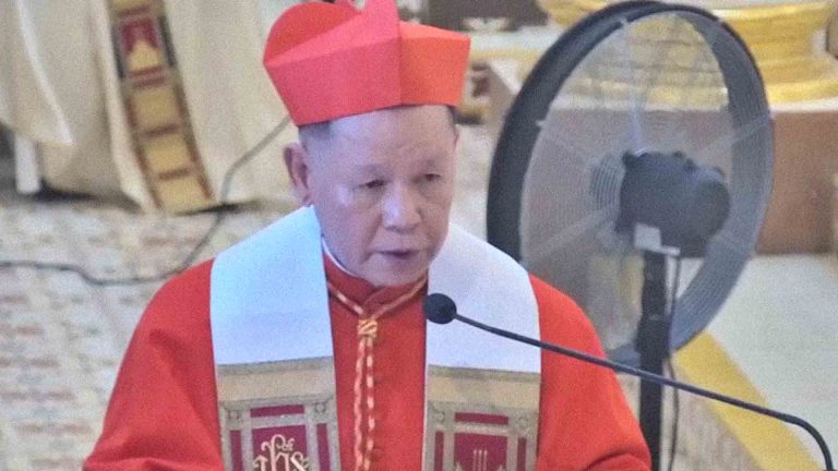 Bacolod Bishop Galbines, hinimok ni Cardinal Advincula na paigtingin ang tiwala kay Hesus