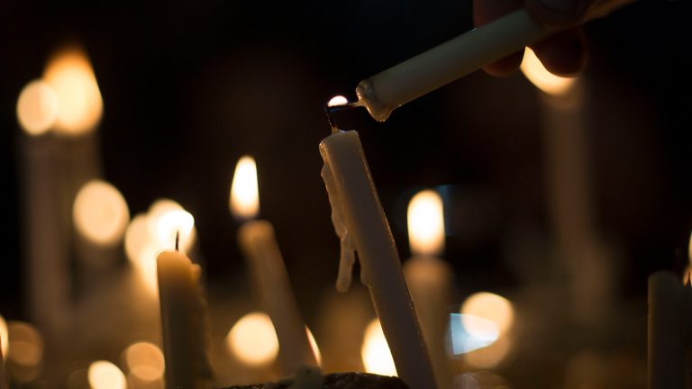 Katahimikan sa mga sementeryo, panawagan ni Archbishop Uy