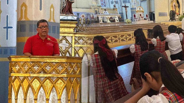 Kapayapaan, nagsisimula sa sama-samang pagdarasal ng santo rosaryo