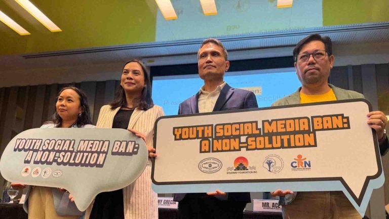 Blanket ban sa mga kabataan sa paggamit ng social media, tinututulan ng mga eksperto